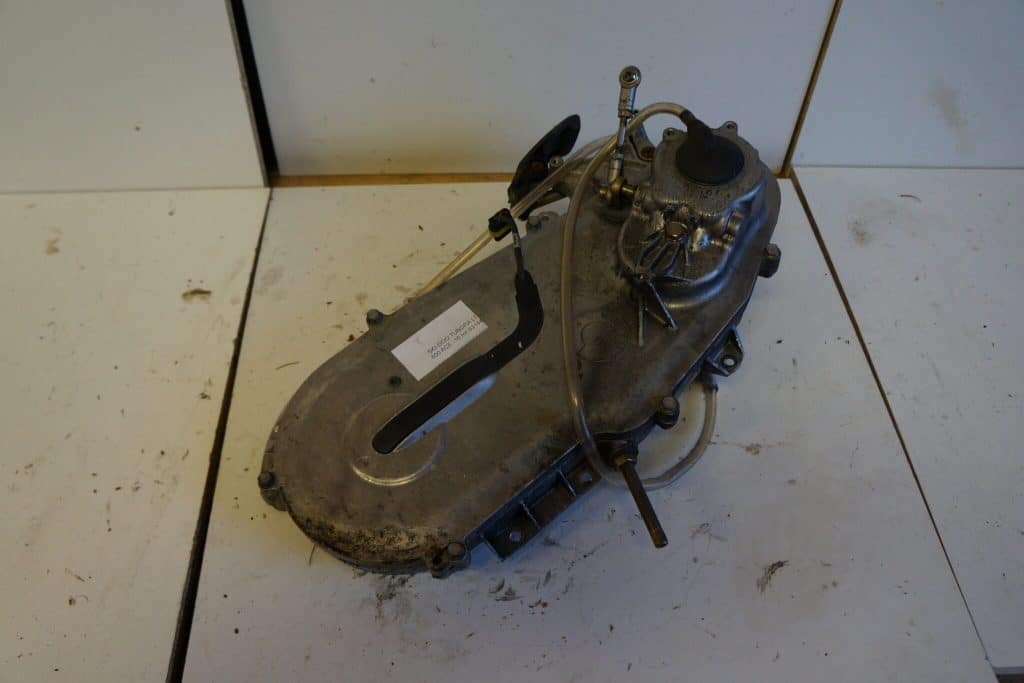 Ski-doo Tundra 600 ace -16  Kedjehus komplett