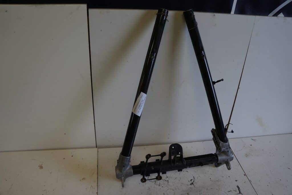 Polaris Pro-rmk 800 -15   Pyramidstag främre