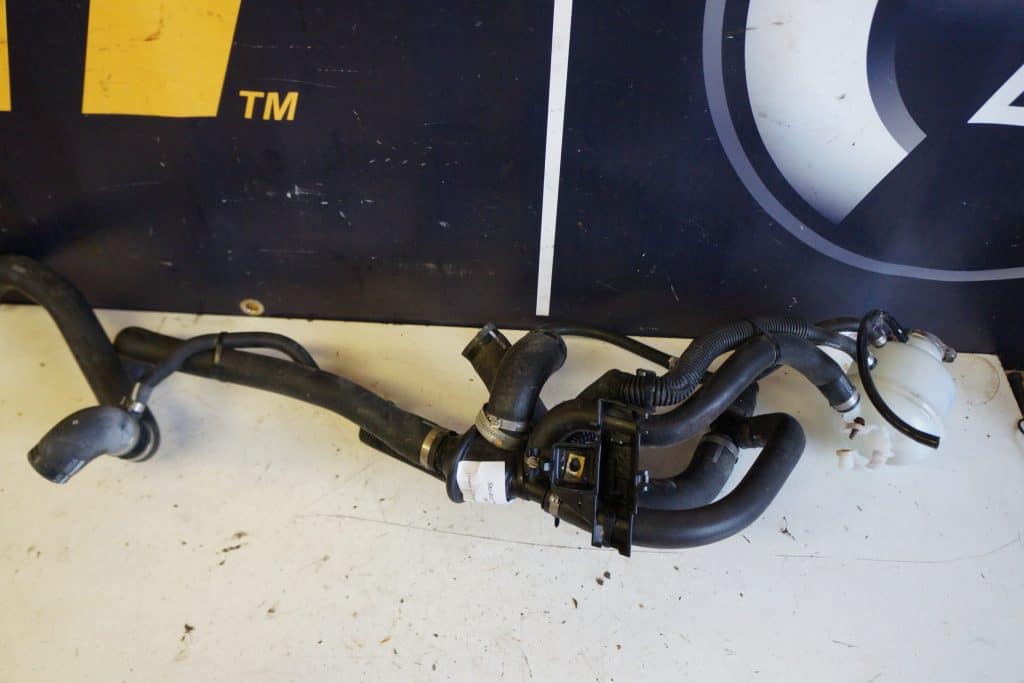 Ski-doo Mxz 600 e-tec -10  Kylarslangar inkl behållare