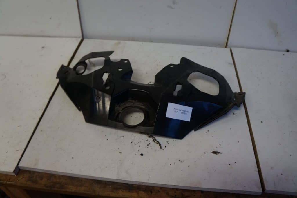 Arctic cat M800 -12  Plast runt tanklock