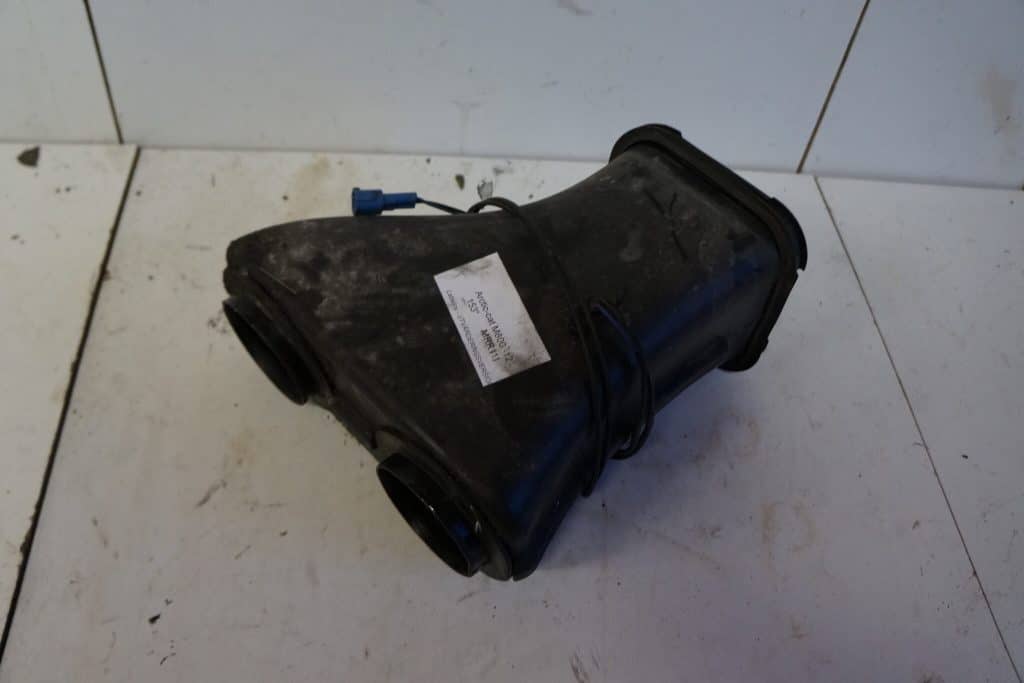 Arctic cat M800 -12  Luftintag i fronten