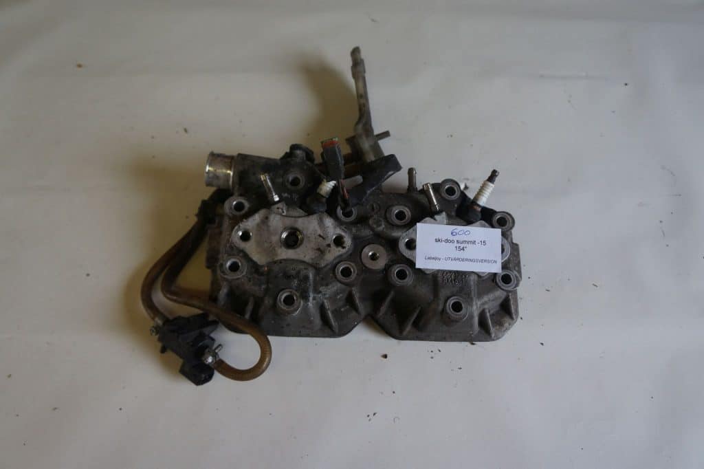 Ski-doo Summit 800 -15  Topplock