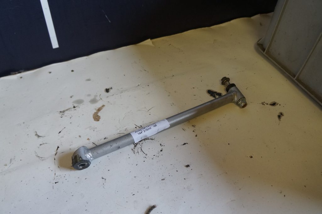 Arctic cat TZ1 -08  A-arm, övre