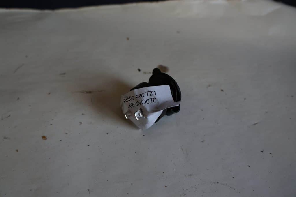 Arctic cat TZ1 -08  12 voltsuttag