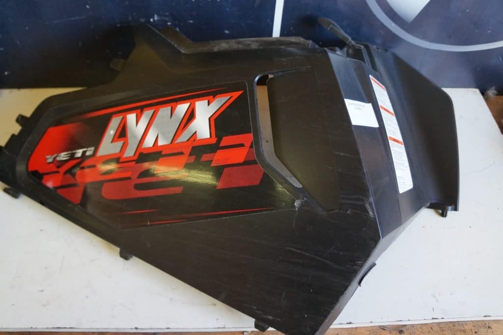Lynx yeti 600 ace -12  Sidokåpa, vänster