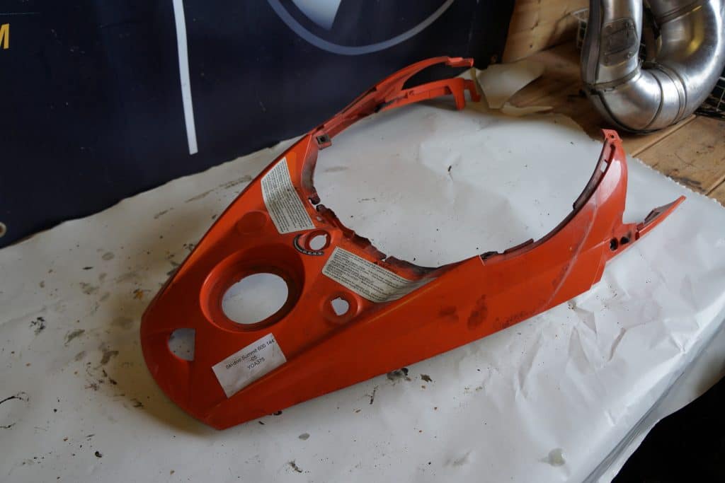 Ski-doo Summit 600 -05  Tankplast