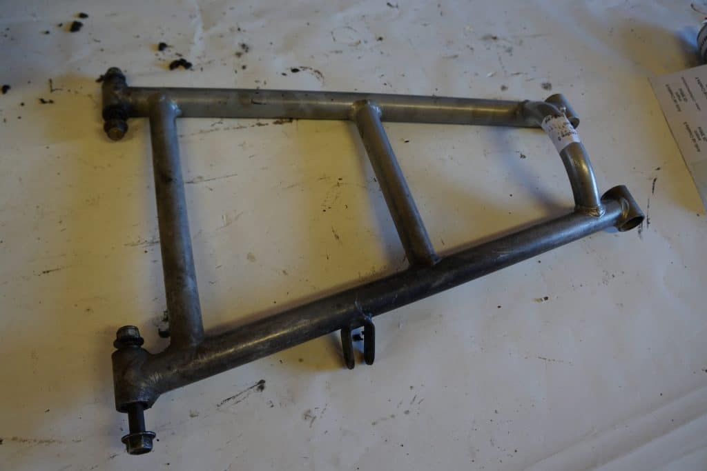 Arctic cat Crossfire 8 -08   A-arm, nedre, höger