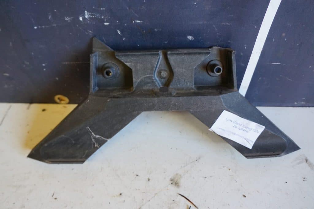 Lynx Adventure Grand Touring 1200 -09  Plast till bakljuset