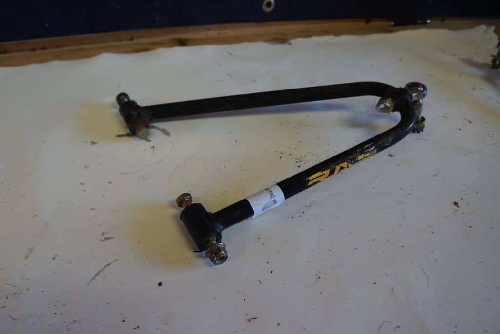 Ski-doo mxz 600 xrs -03  A-arm, övre, vänster