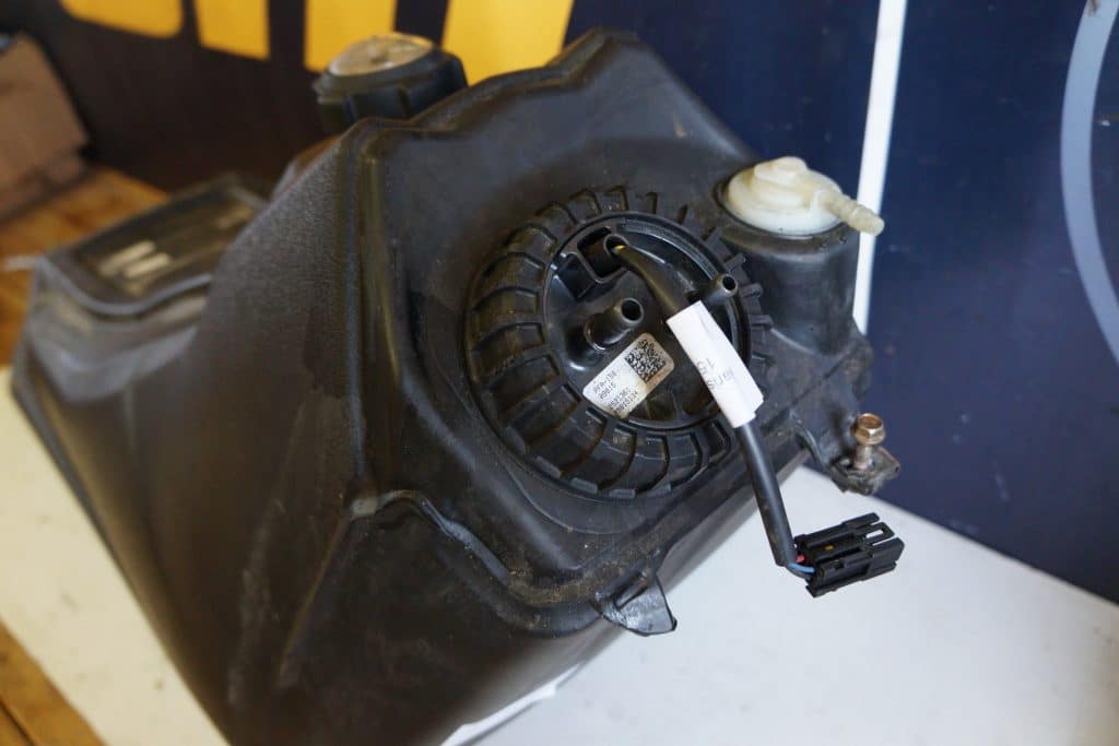 Polaris 800 SKS 155" -16  Bränslepump