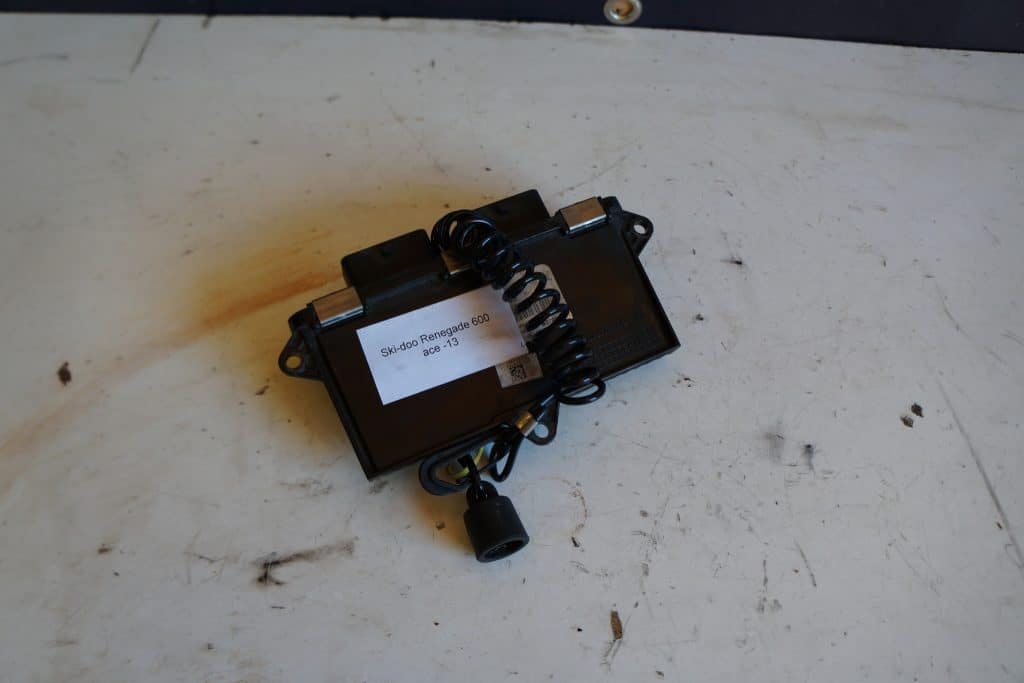 Ski-doo Renegade 600 ace -13  Databox
