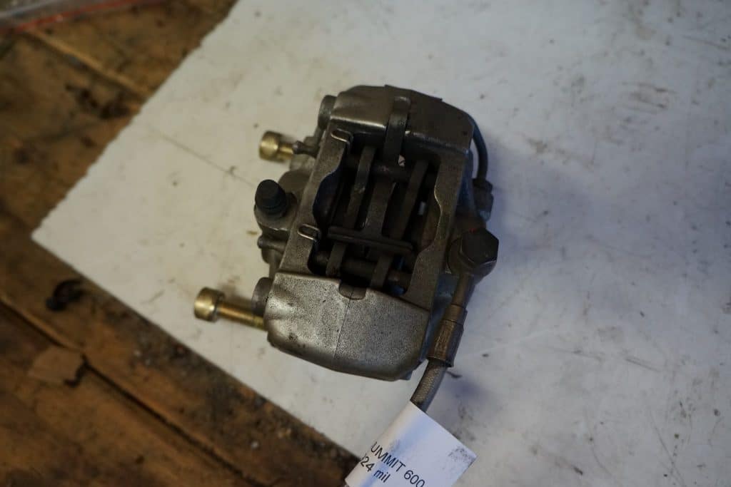 Ski-doo Summit 600sdi 08  Bromsok