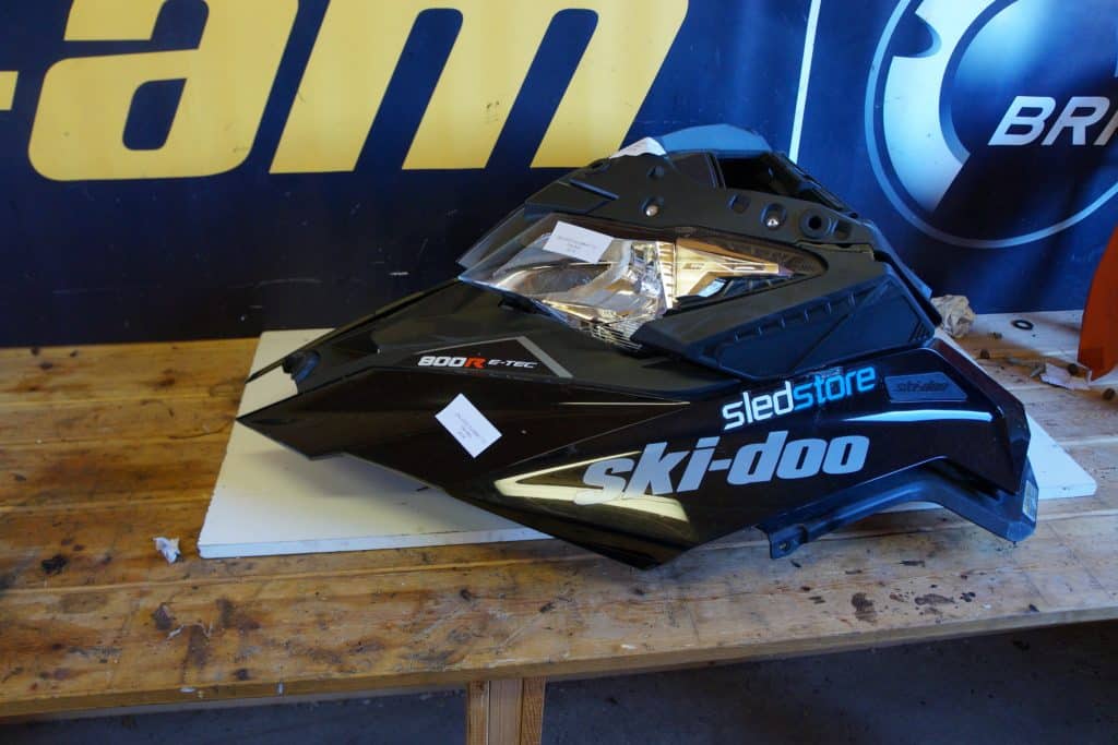Ski-doo Summit 800 T3 -16  Huvsida Höger