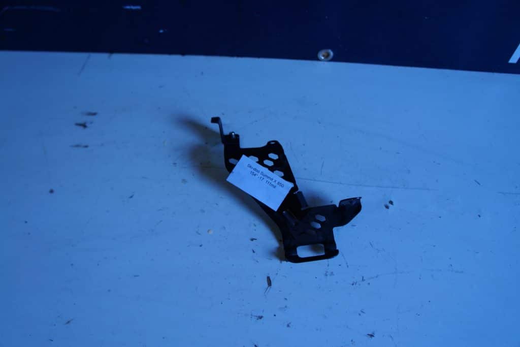 Ski-doo Summit X 850 154" -17  Variatorskyddsfäste
