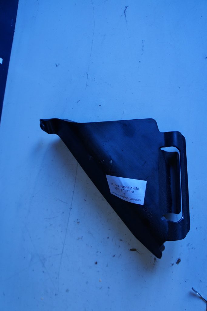 Ski-doo Summit X 850 154" -17  Plast