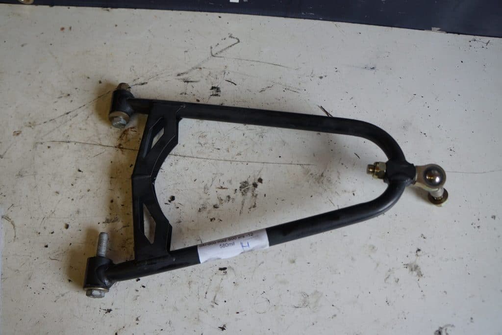 Ski-doo mxz 800 xrs -12  A-arm, övre höger
