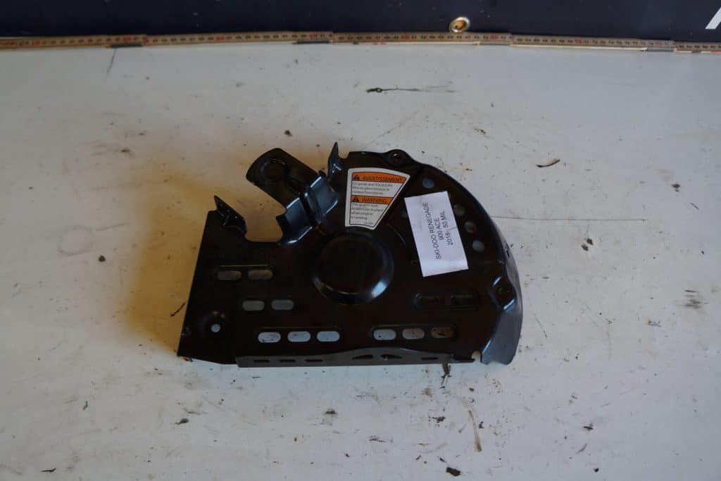 Ski-doo Renegade 900 ace -18  Bromssköld