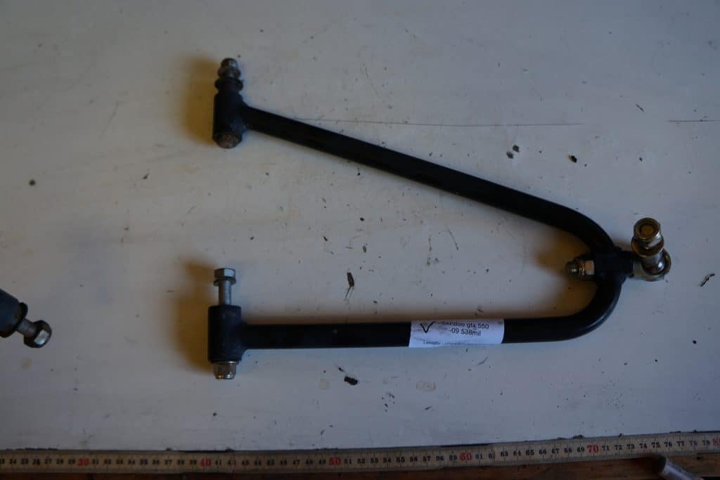 Ski-doo gtx 550 -09  A-arm, övre, vänster
