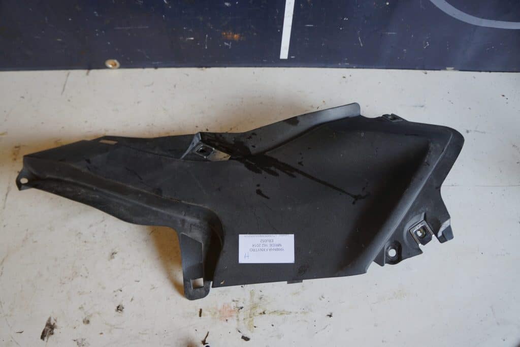 Yamaha Nytro M-ride 162 -14 Plastkåpa höger