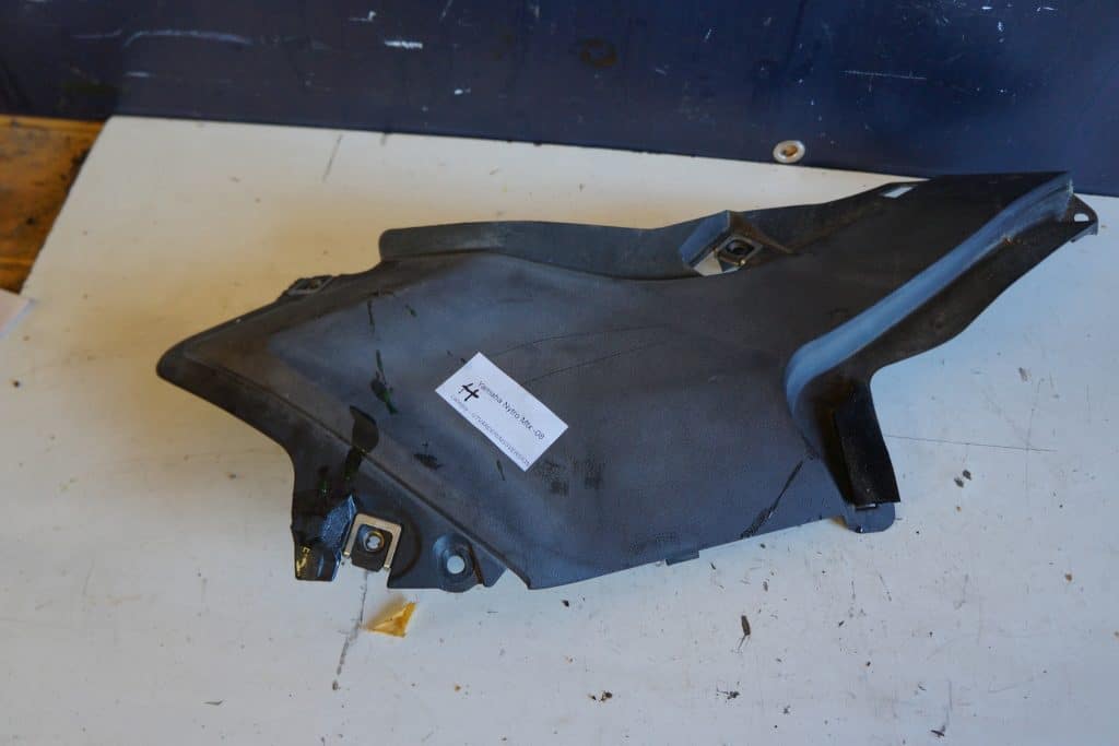 Yamaha Nytro Mtx -08 Plastkåpa höger