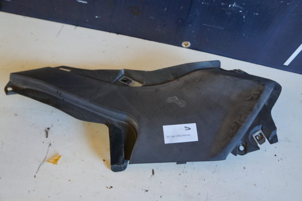 Yamaha Nytro Mtx -08 Plast kåpa vänster