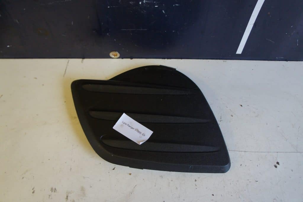Lynx Ranger V1000 -03  Plast i buksida