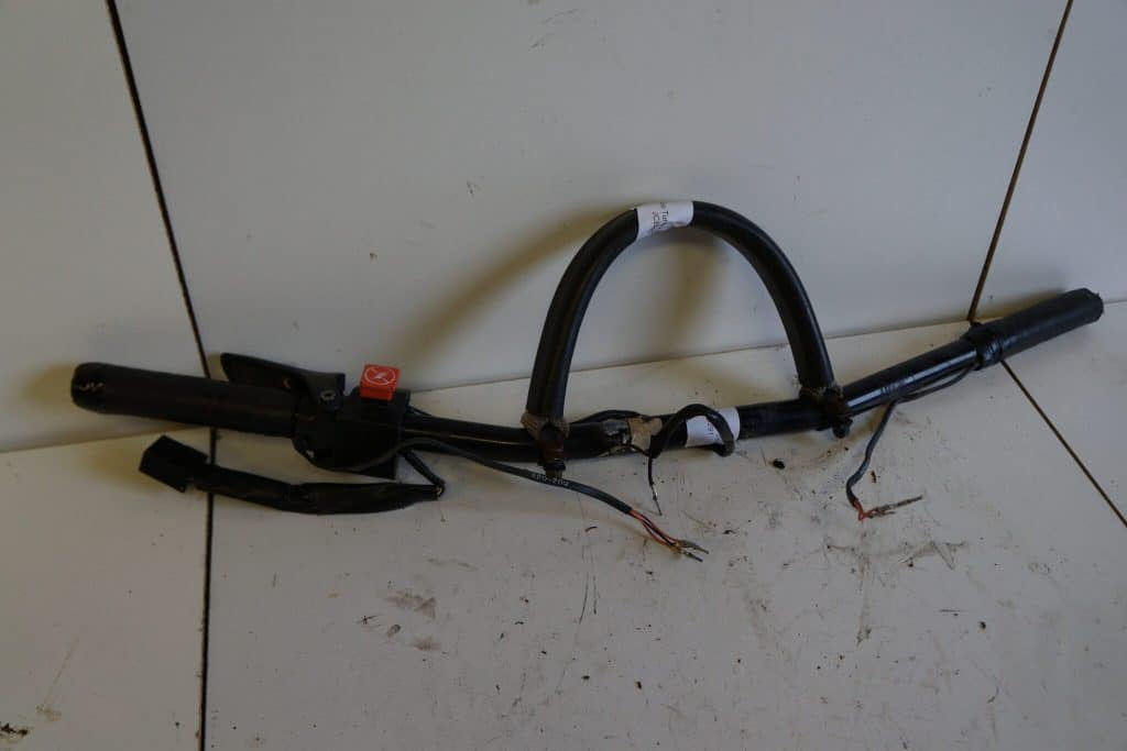 Ski-doo Tundra V800 -09  Styre med gas