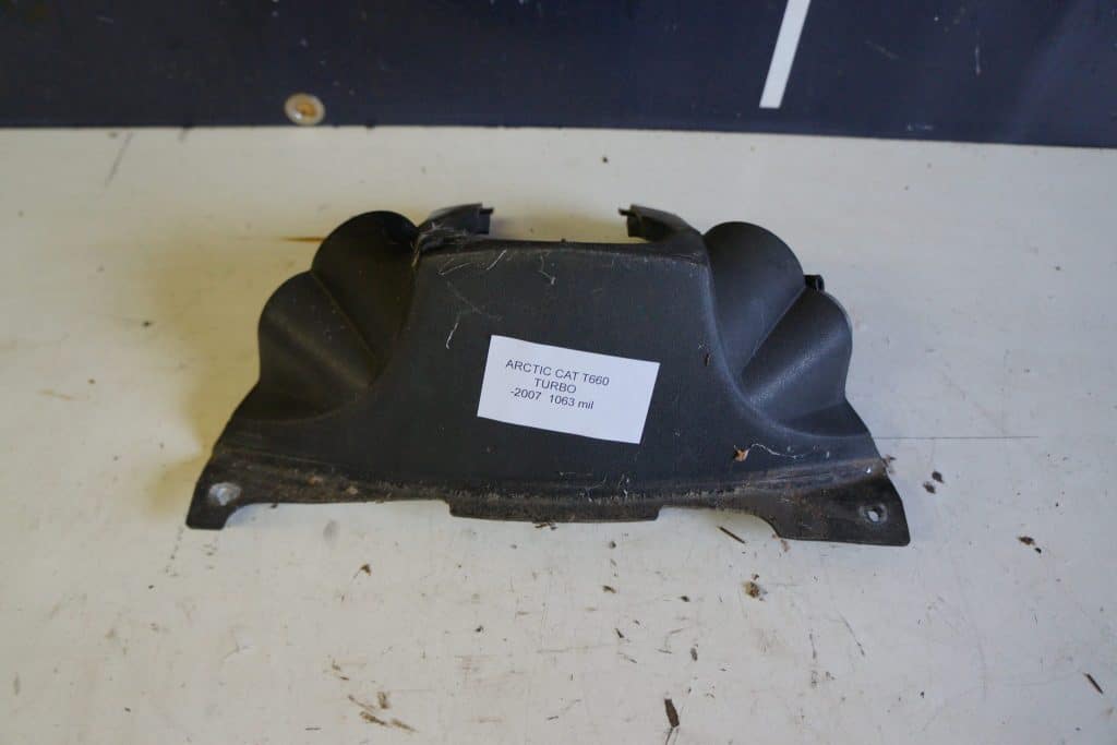 Arctic cat T660 Touring -07  Plast runt styret