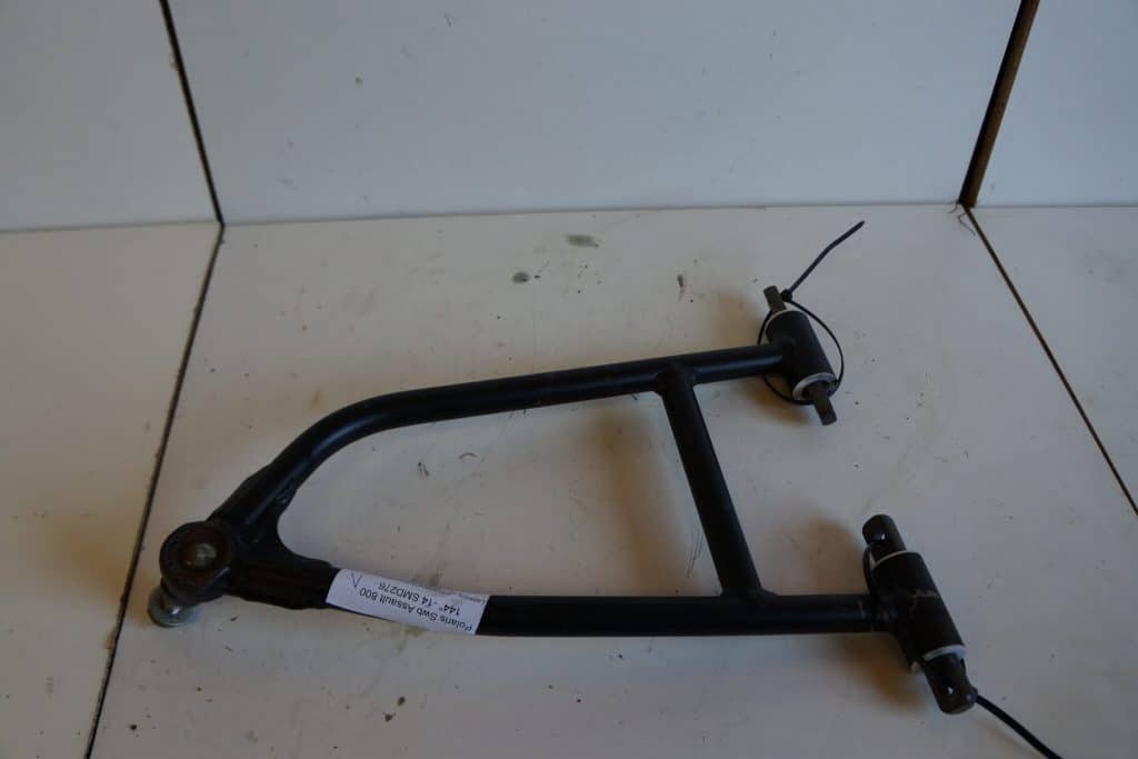 Polaris Swb Assault 800 144" -14 A-arm övre vänster