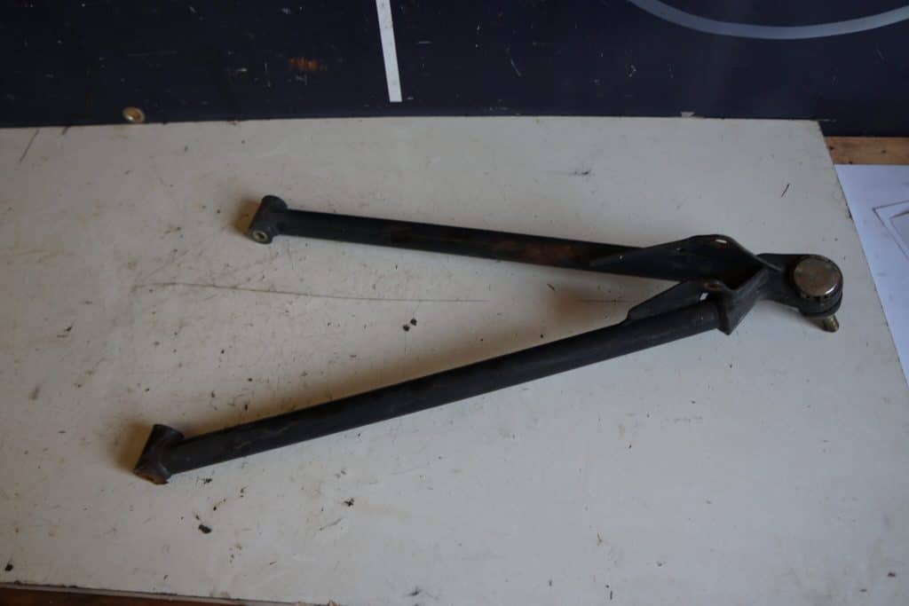 Ski-doo Gtx 380 -09   A-arm, nedre, höger