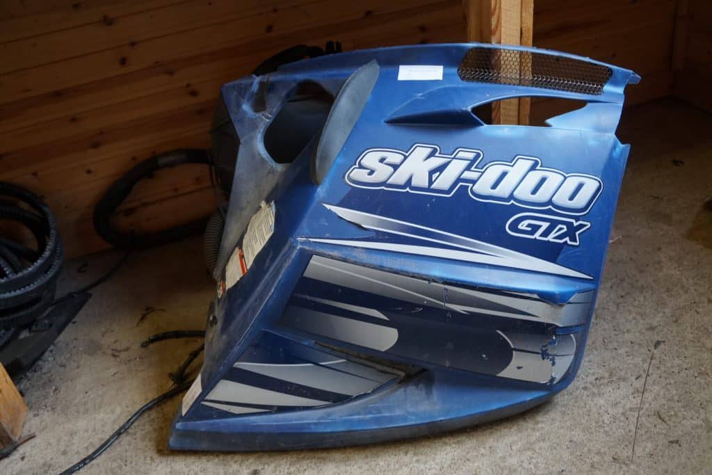 Ski-doo Gtx 380 -09  Sidokåpa, höger