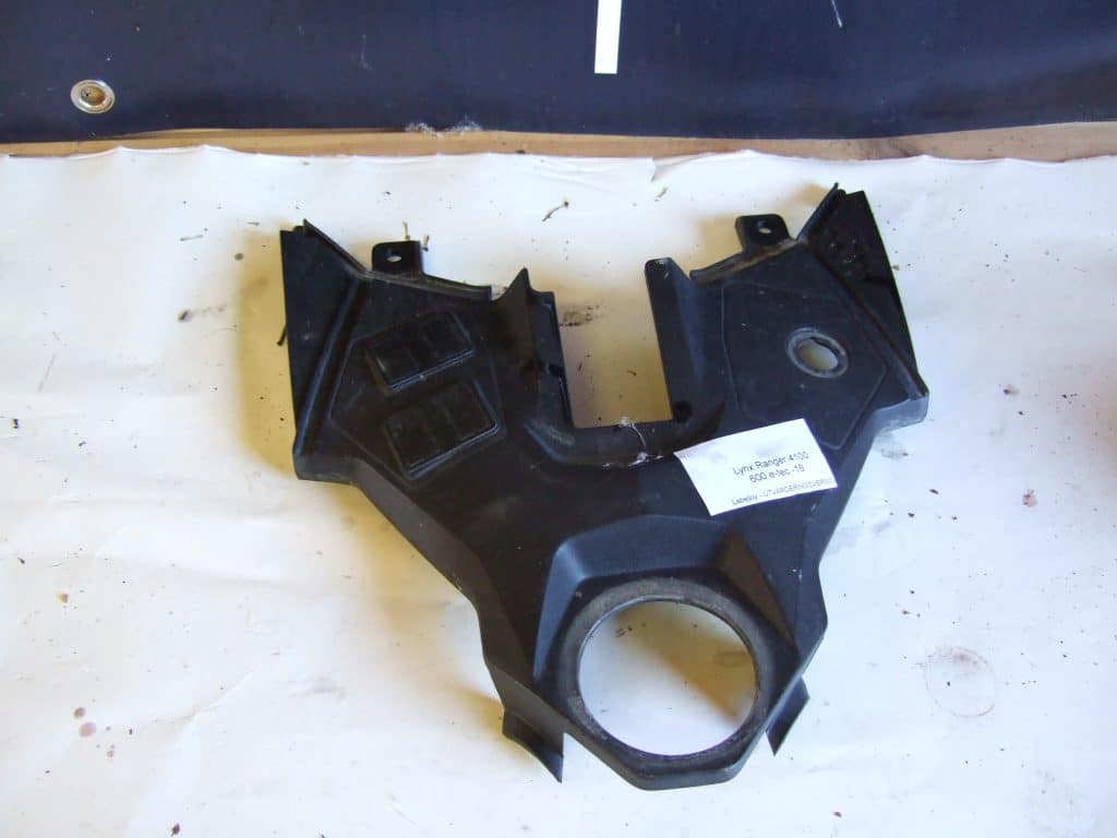 Lynx Ranger 4100 600 e-tec -16 Plast runt tanken