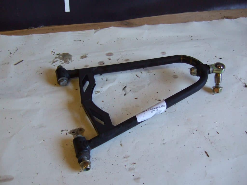 Ski-doo Renegade 800 -10  A-arm, övre höger