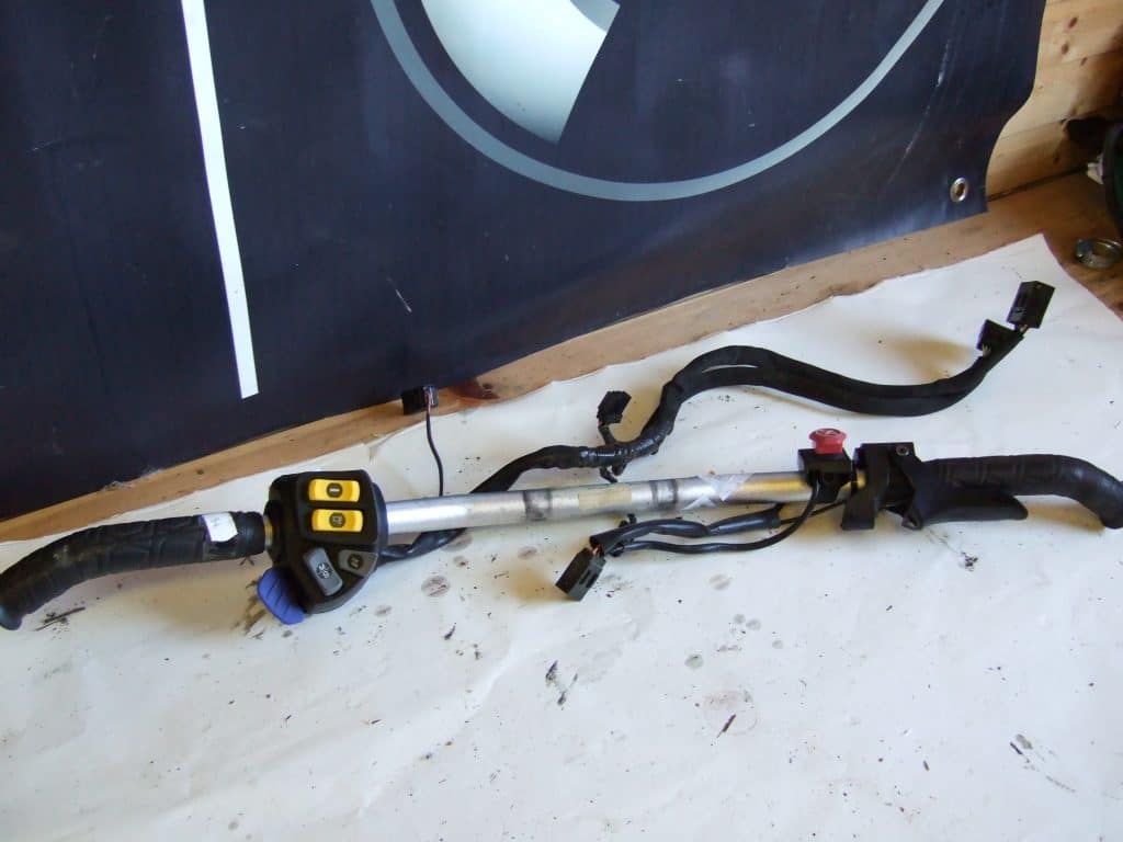 Ski-doo Renegade 800 -10  Gasblock