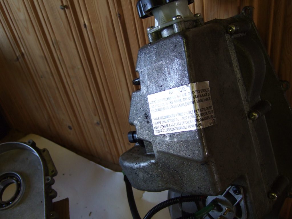 Arctic cat M8000 Hardcore -19  Oljebehållare inkl Pump