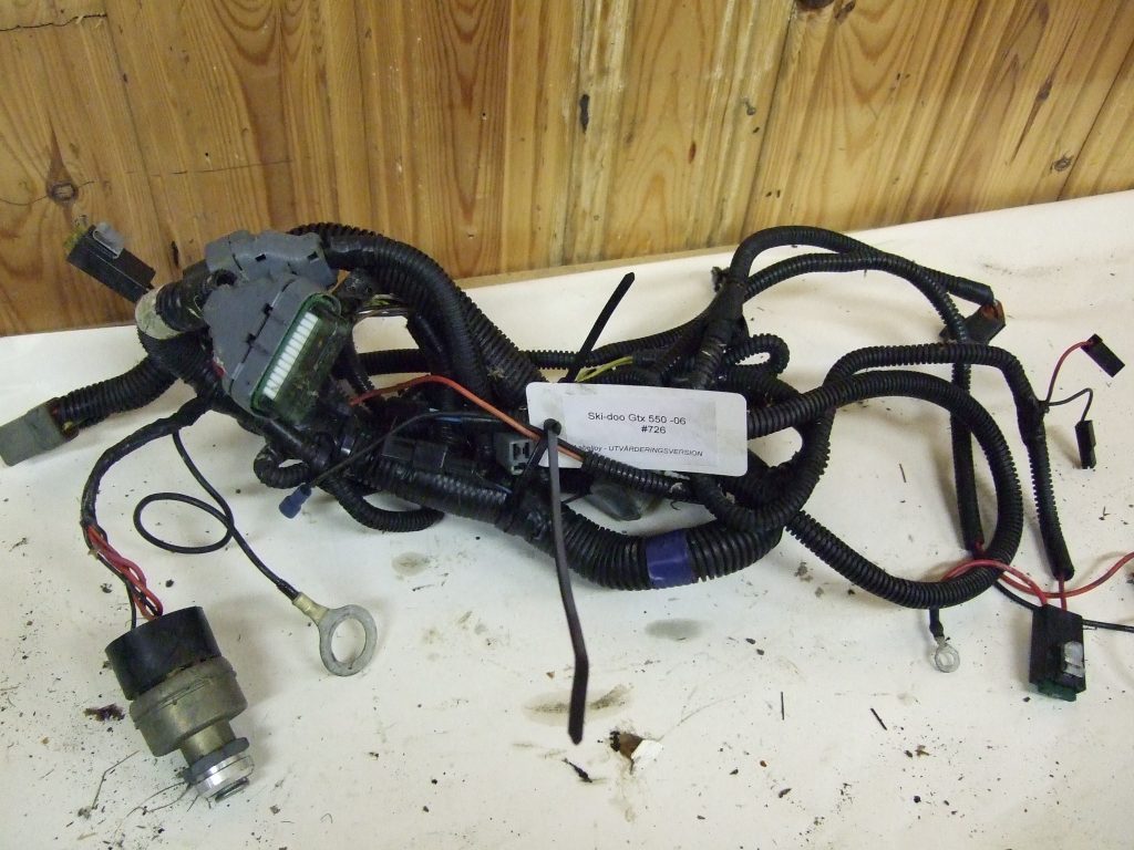 Ski-doo Gtx 550 -06  Kabelstam