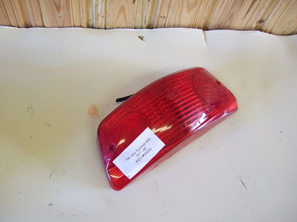 Ski-doo Summit 800 151" -05  Bakljus