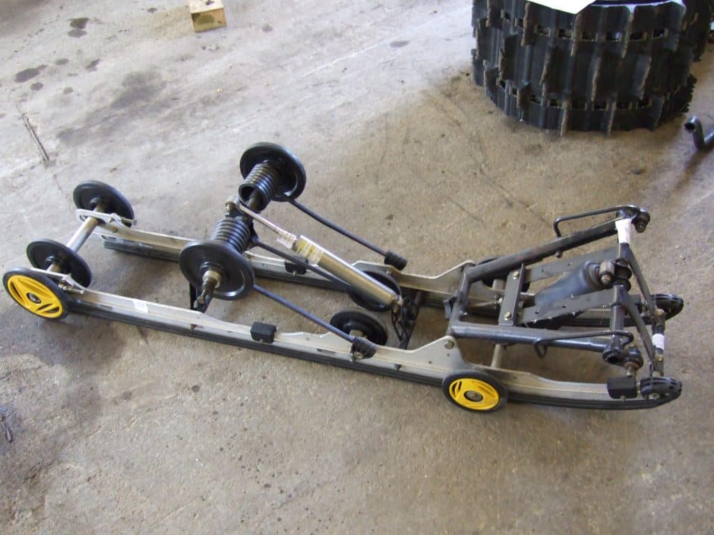 Ski-doo Summit 800 151" -05  Boggie 151”