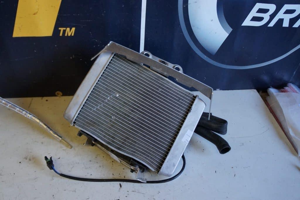Lynx Ranger ST 900 ace -19  Kylare inkl Kylfläkt främre