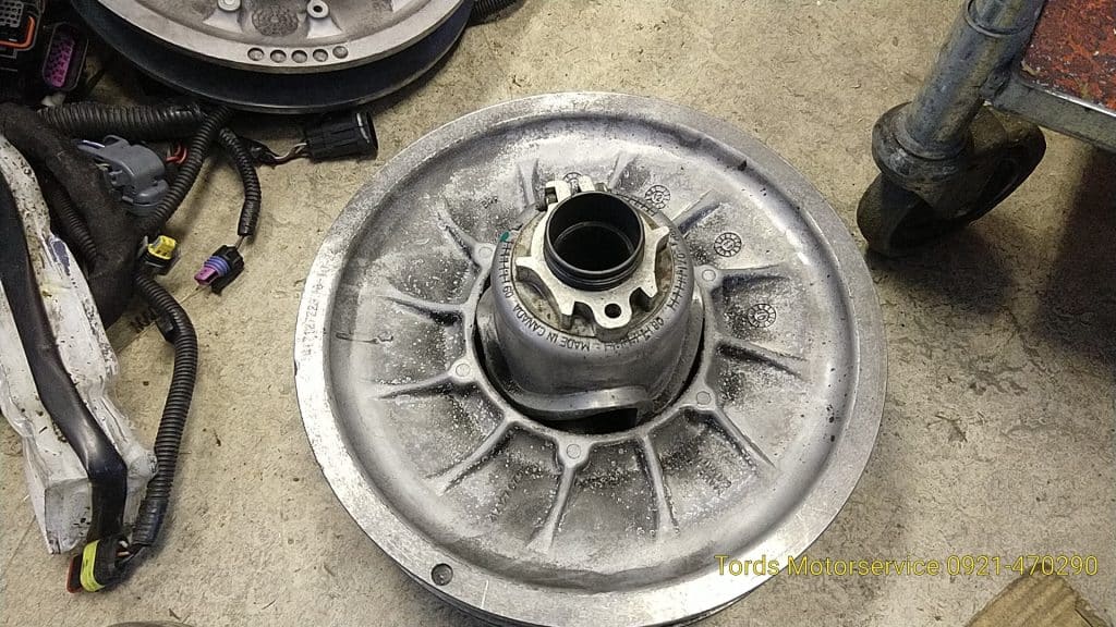 Ski-doo Renegade 900 ace -18  Sekundärvariator