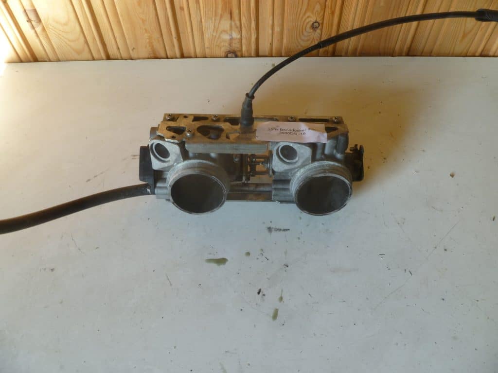 Lynx Boondocker 800 3900ds -15 Spjällhus inkl. vajer