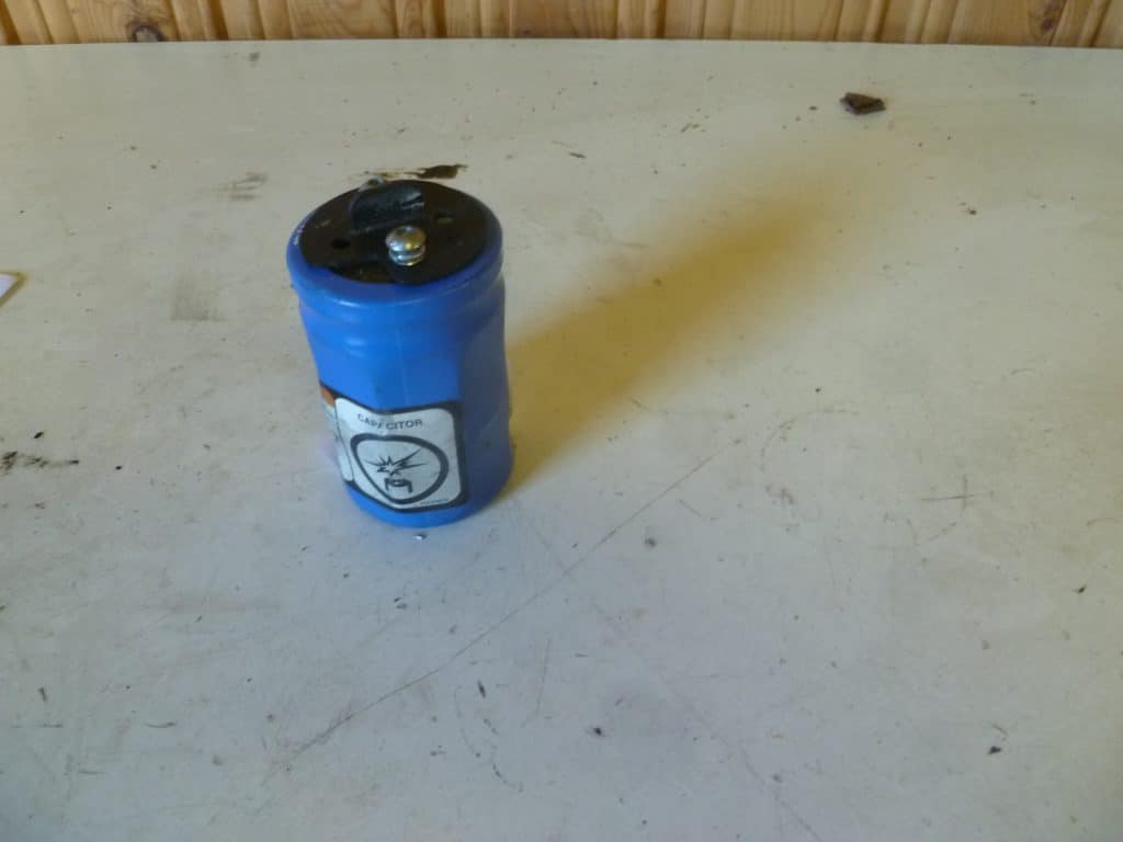 Lynx Boondocker 3700 800 -12 Kondensator