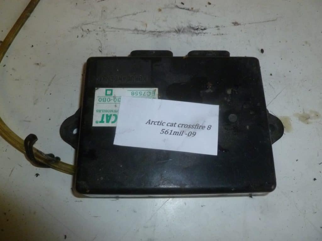 Arctic cat Crossfire 8 141" -09 Databox