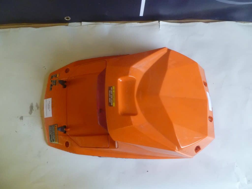 Arctic cat F8 -07 Plastfack bak