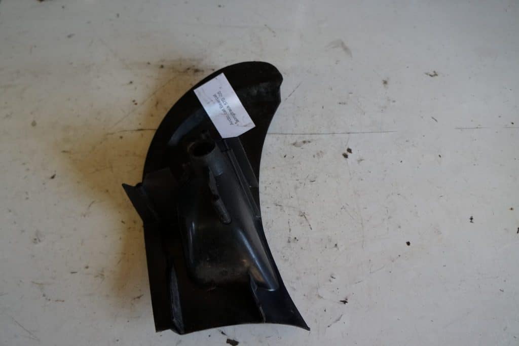 Arctic cat Bearcat LT 570 -05  Plast runt startsnöre
