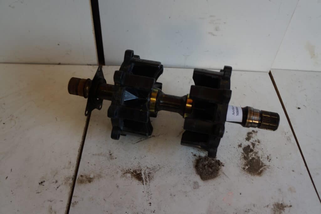 Arctic cat M8000 -17  Drivaxel