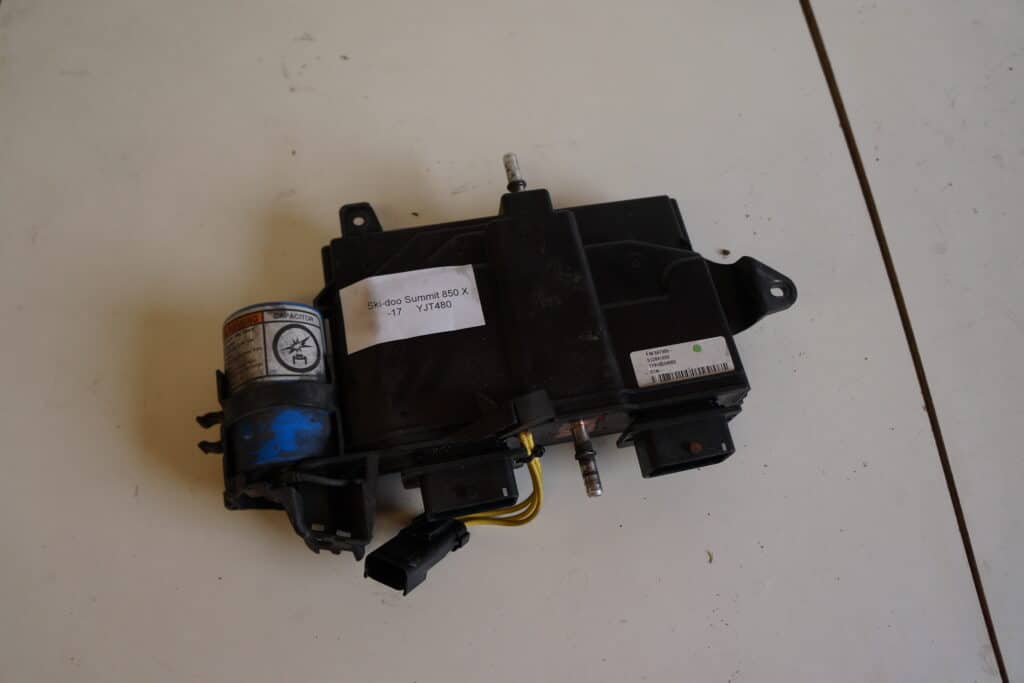 Ski-doo Summit 850 Expert -20    ECM-box