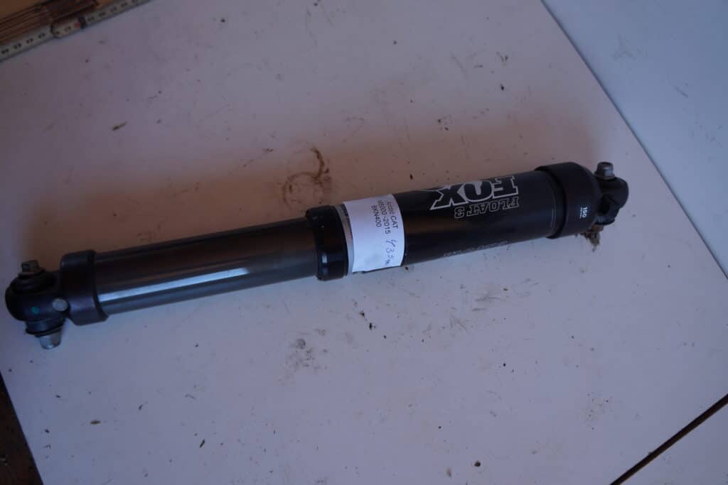 Arctic cat M8000 -15  Framvagnsstötdämpare 1st 435mm