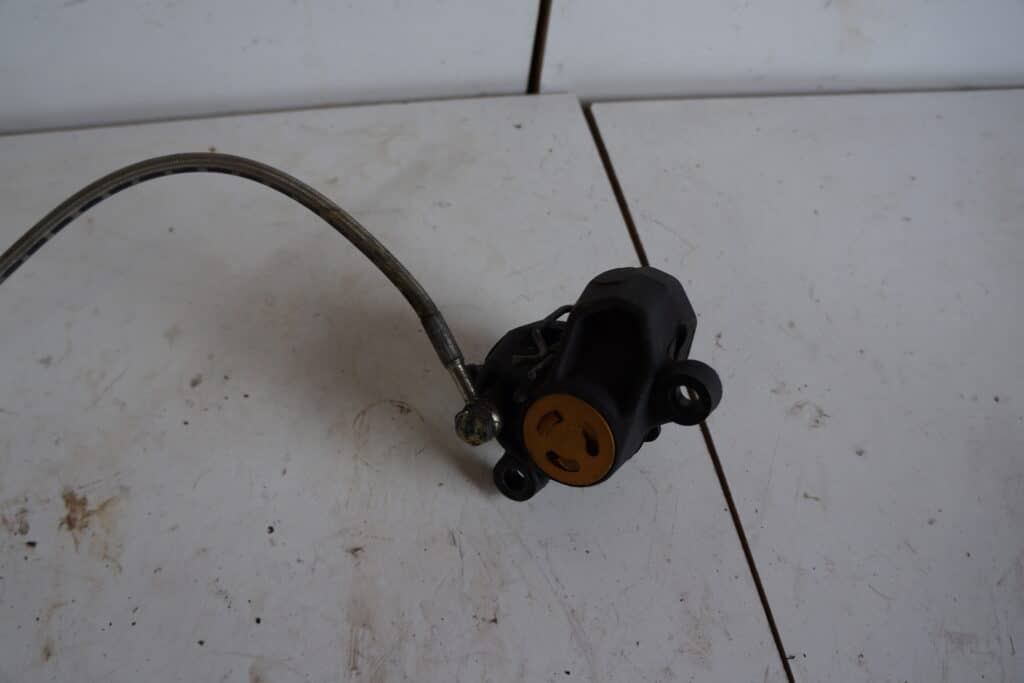Polaris Pro-rmk 800 -18  Bromsok