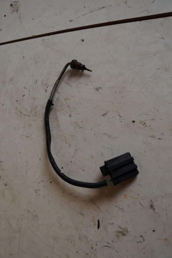 Lynx Boondocker 850 3700 -19  Avgastempgivare pipa